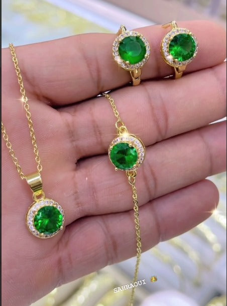 طاقم الزمرد الملكي